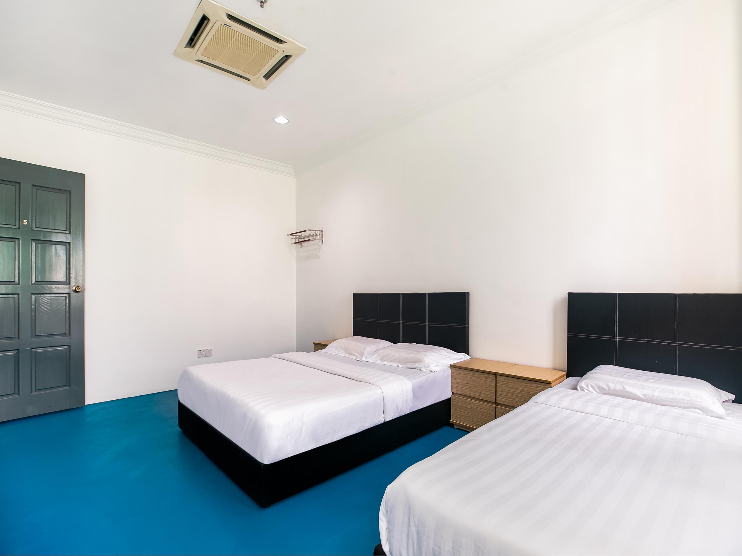 Spot On 89726 Capsule Inn Кота Кинабалу Екстериор снимка