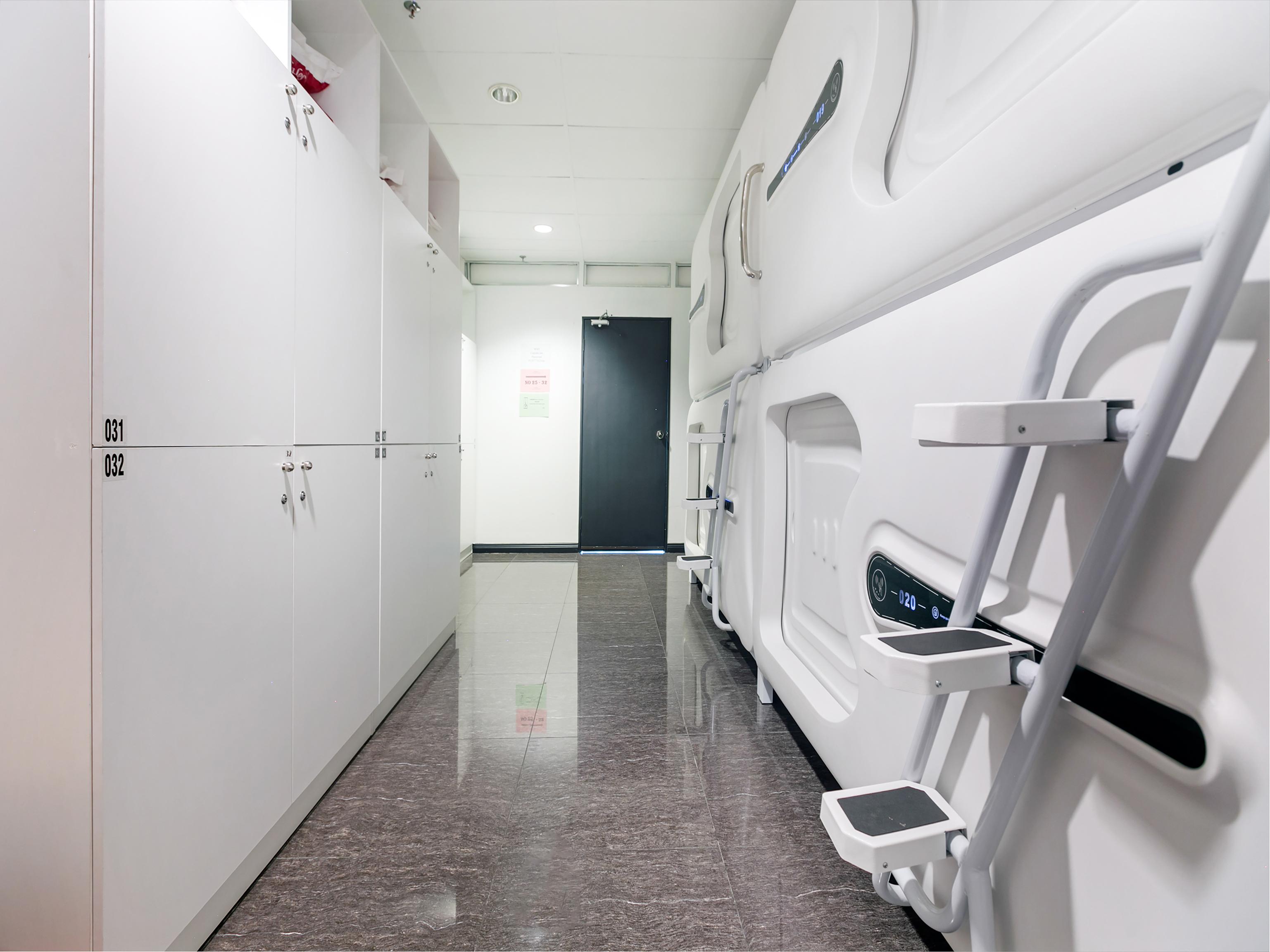 Spot On 89726 Capsule Inn Кота Кинабалу Екстериор снимка
