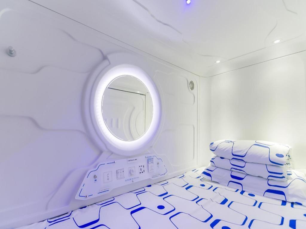 Spot On 89726 Capsule Inn Кота Кинабалу Екстериор снимка