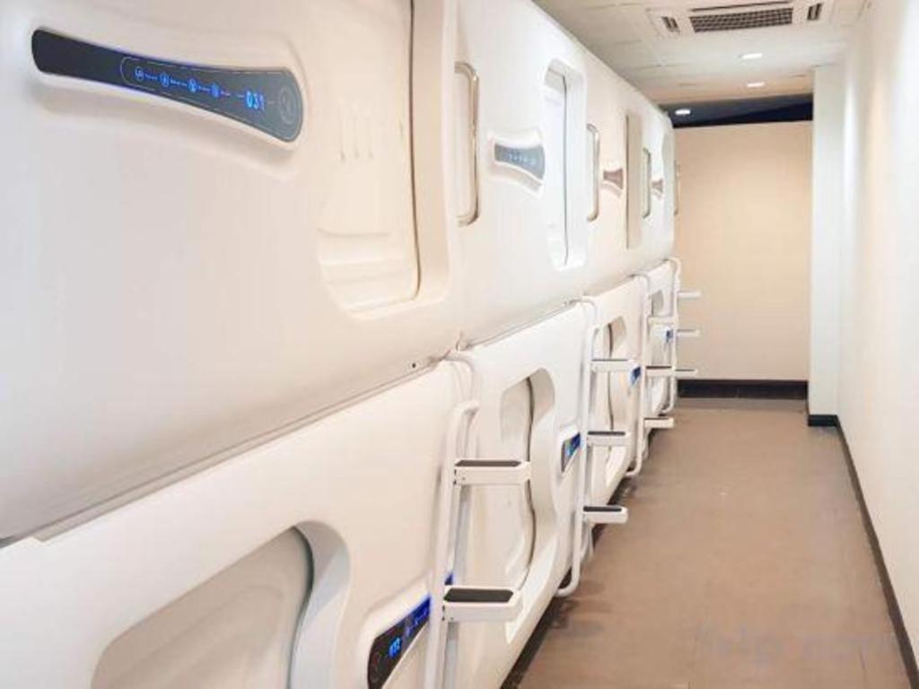 Spot On 89726 Capsule Inn Кота Кинабалу Екстериор снимка