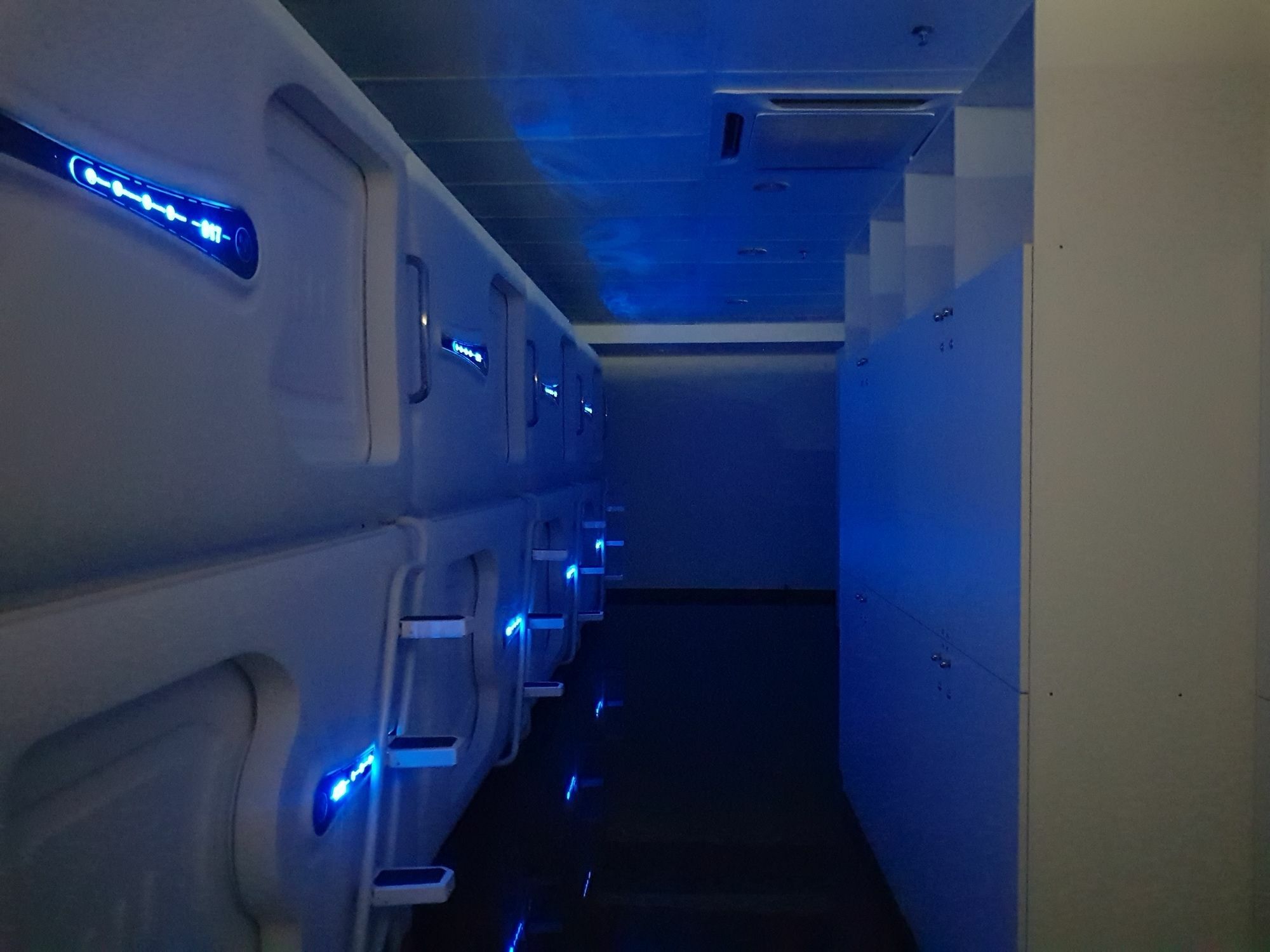 Spot On 89726 Capsule Inn Кота Кинабалу Екстериор снимка